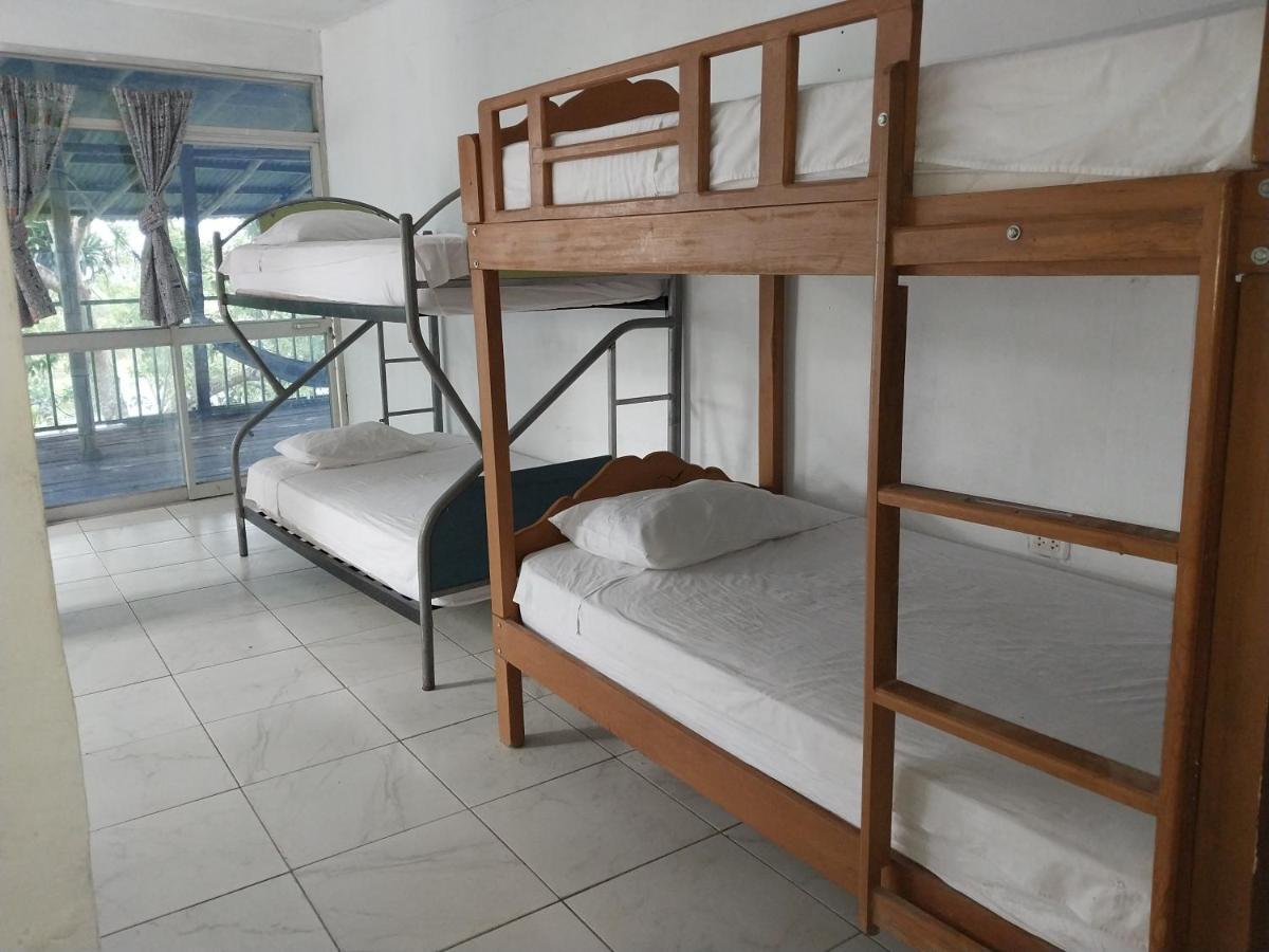 Amazon Breeze Hotel Икитос Екстериор снимка